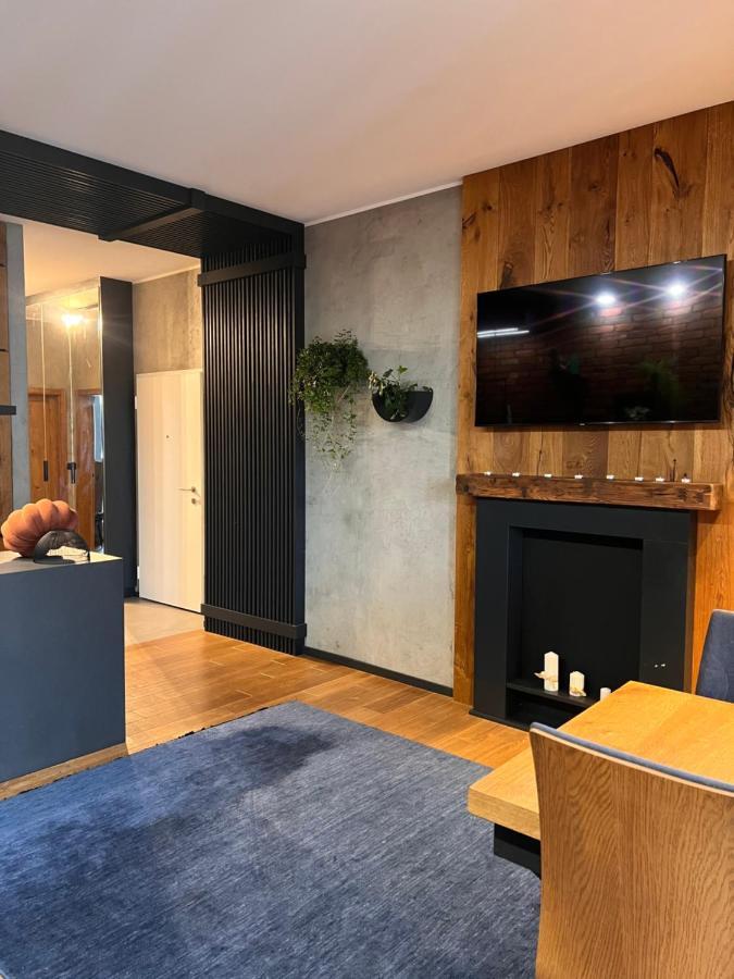 Apartamento Lake Park Apartament With Free Parking Airport Netflix Varsovia Exterior foto