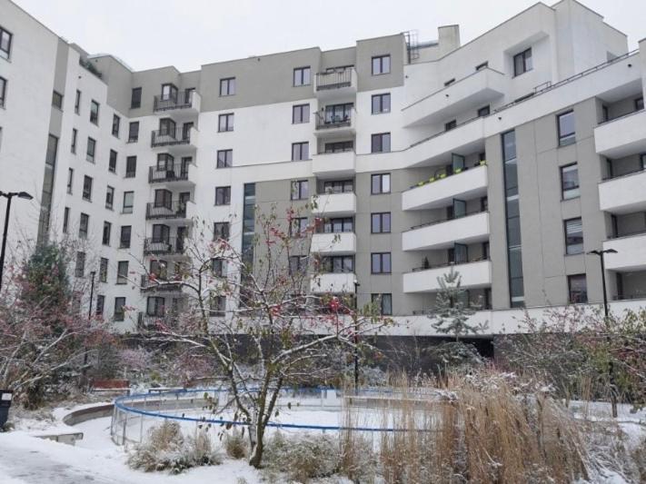 Apartamento Lake Park Apartament With Free Parking Airport Netflix Varsovia Exterior foto