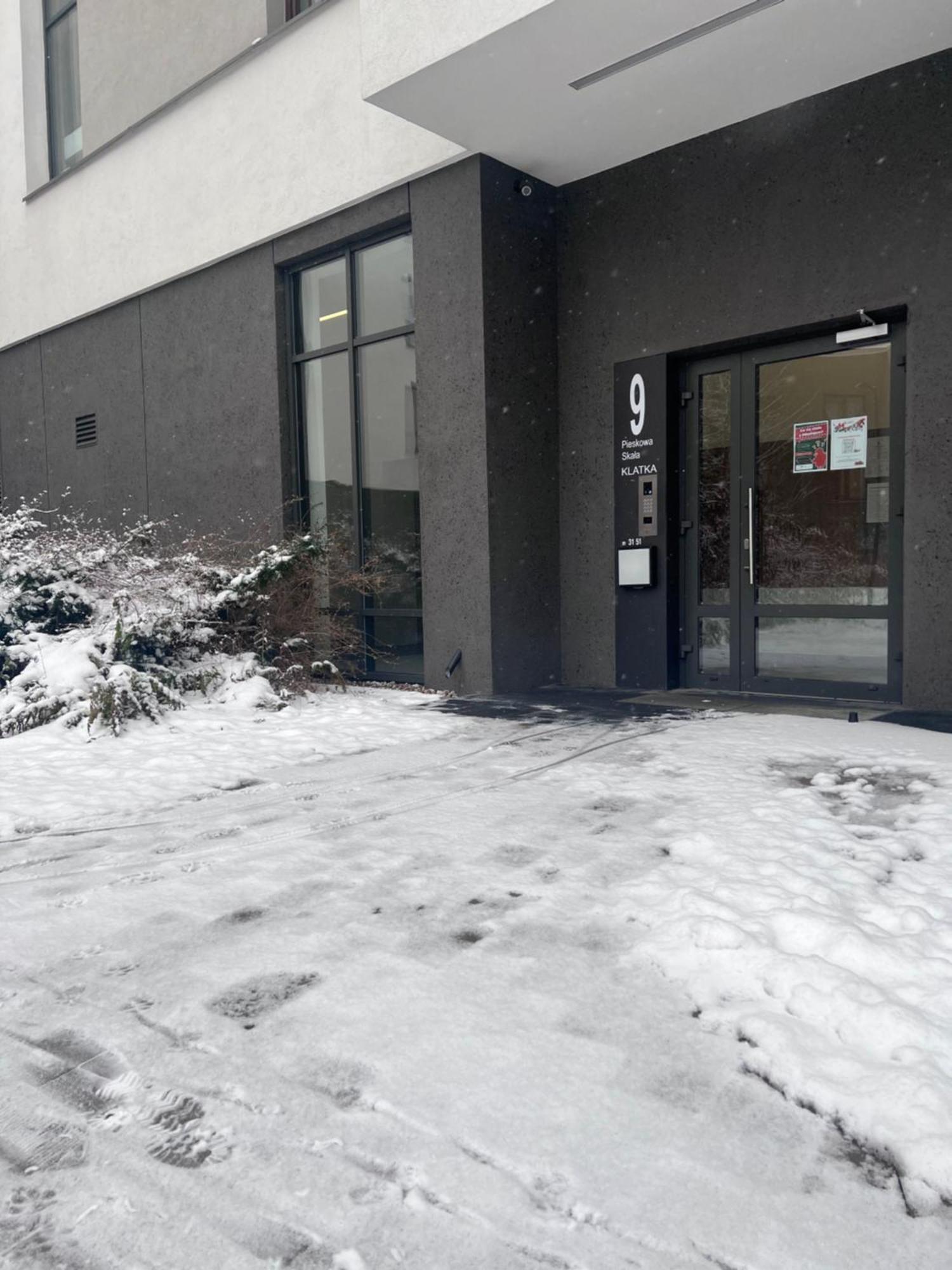 Apartamento Lake Park Apartament With Free Parking Airport Netflix Varsovia Exterior foto